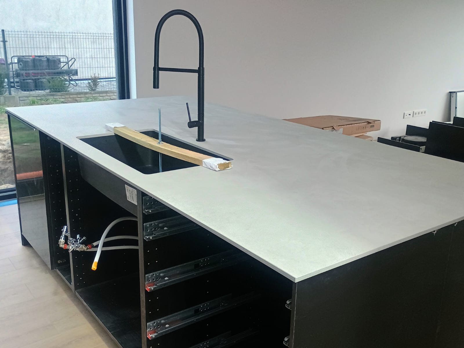 Großkeramikplatten 330 x 184 cm Franko Cemento Lumberton für Arbeitsplatte und Verkleidung