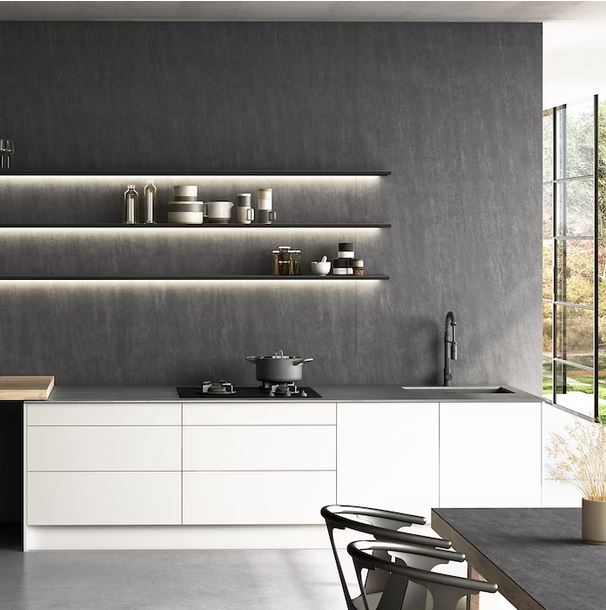 Küchenrückwand (Spritzschutz) aus Keramikplatte Dekton Bromo – matt