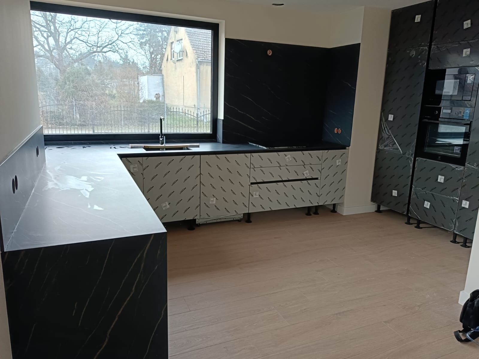 Großkeramikplatten 330 x 184 cm Franko Laurent De Luxe für Arbeitsplatte und Verkleidung