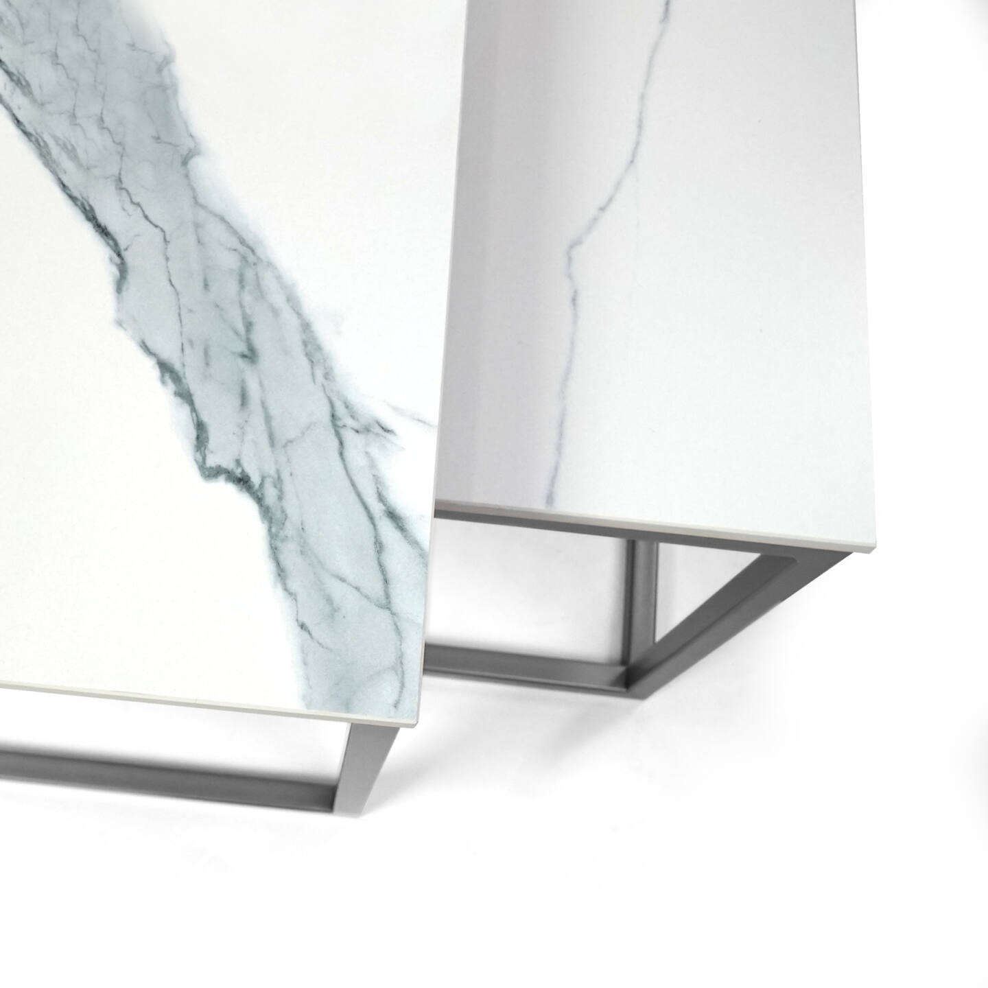 Tisch Franko Kanuhura Keramik Statuario Altissimo 60×60 & 40×40