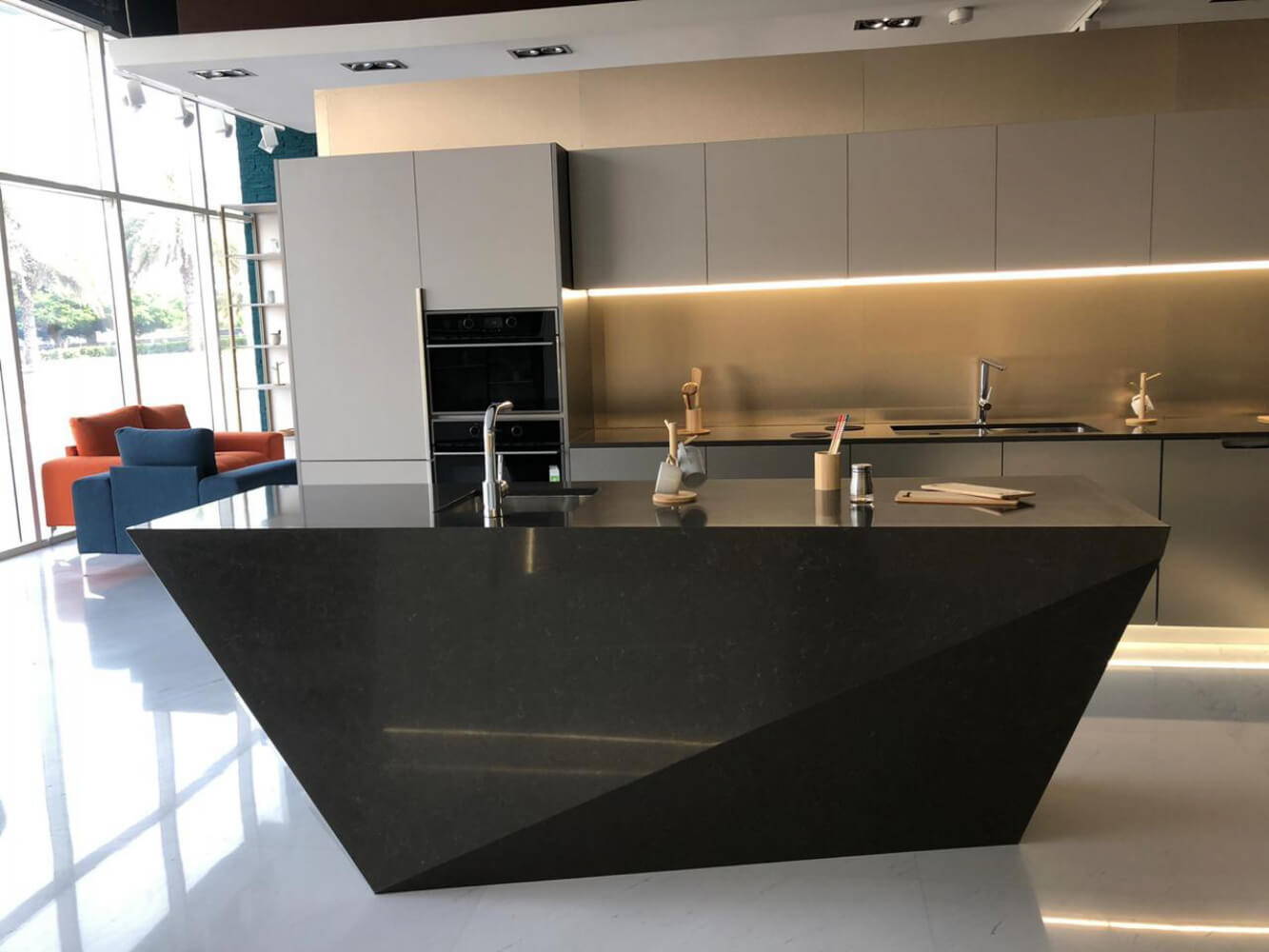 Technistone Noble Pietra Grey küchenarbeitsplatte aus Konglomerat nach Maß, Grau – Poliert