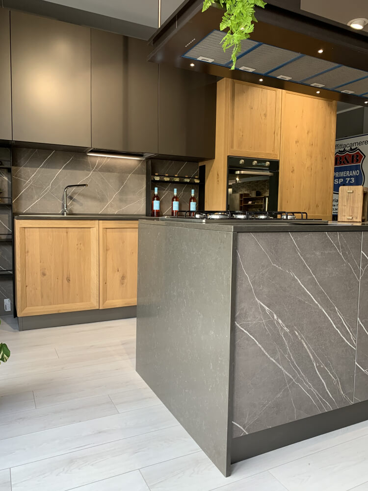 Technistone Noble Pietra Grey küchenarbeitsplatte aus Konglomerat nach Maß, Grau – Poliert