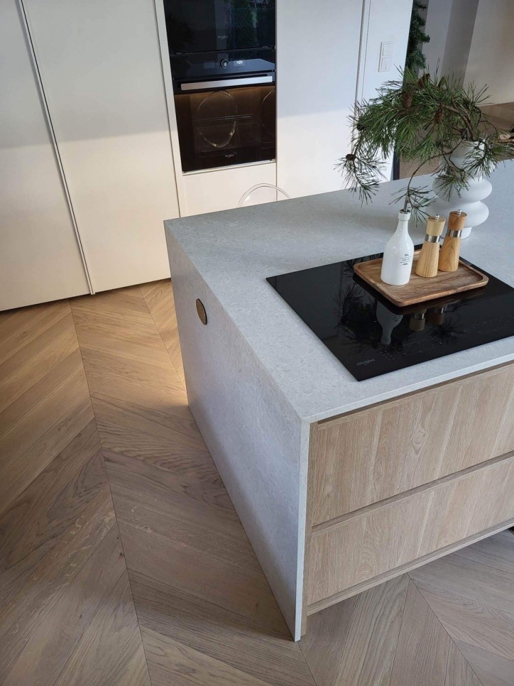 Technistone Noble Quartzite küchenarbeitsplatte aus Konglomerat nach Maß, Grau – Poliert