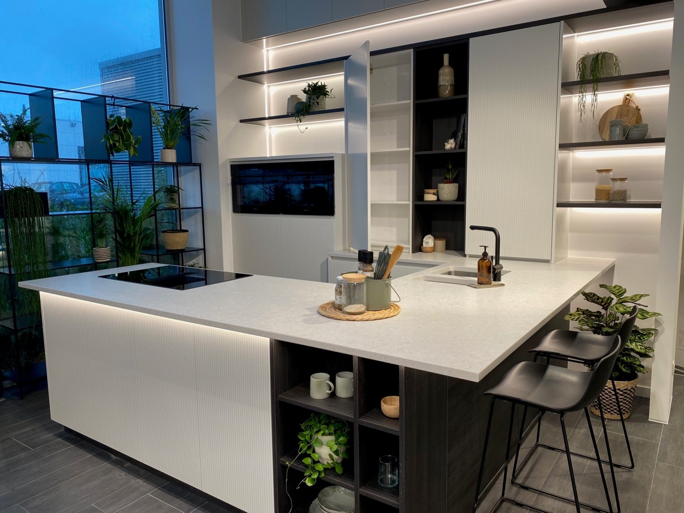 Technistone Noble Quartzite küchenarbeitsplatte aus Konglomerat nach Maß, Grau – Poliert