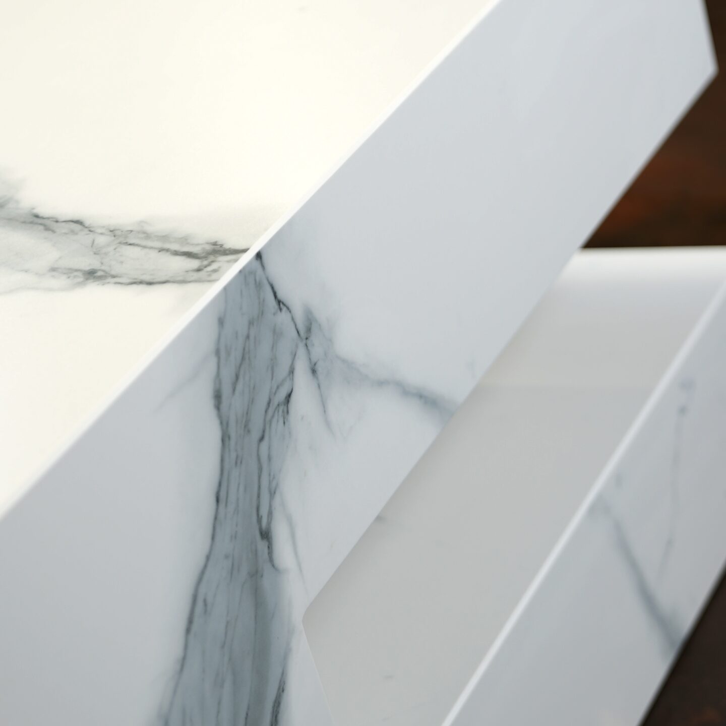 Tisch Franko Pelosa aus Franko Keramik Statuario Altissimo 92×92