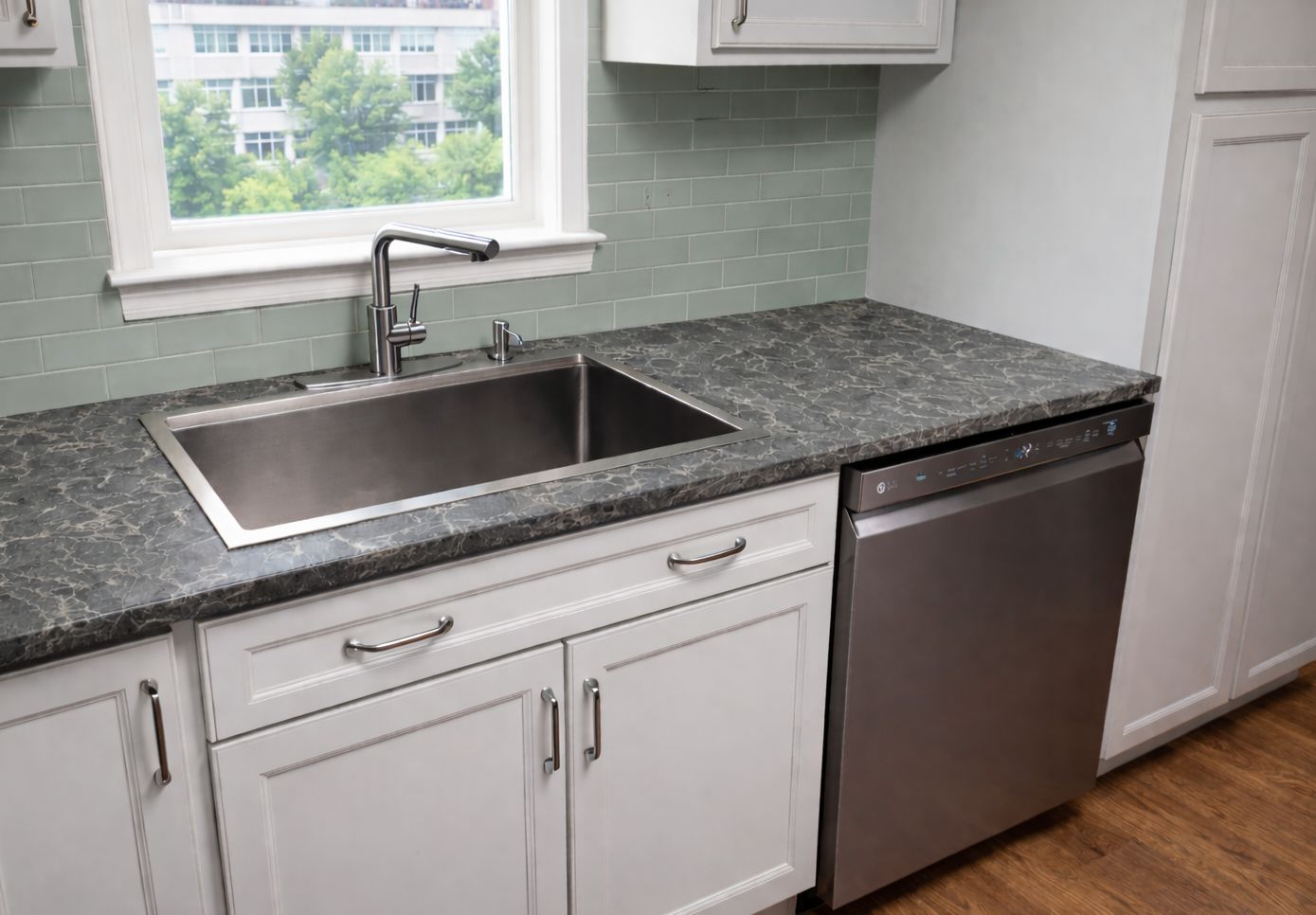Küchenarbeitsplatte aus Konglomerat nach Maß, Grau – Caesarstone Coastal Grey - Poliert